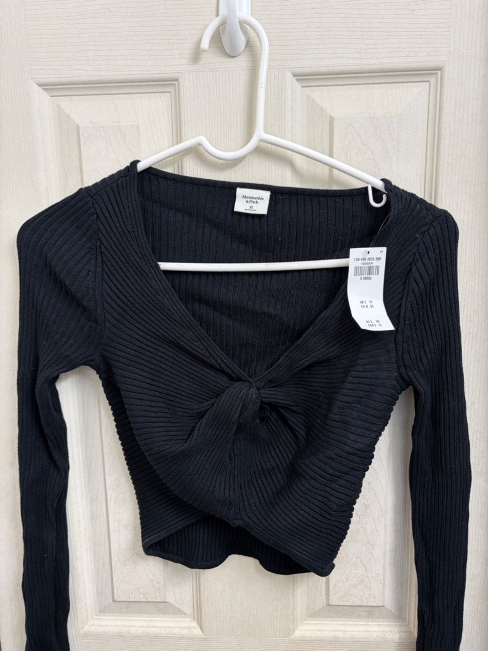 Abercrombie & Fitch Black Ribbed Knot-Front Crop Top